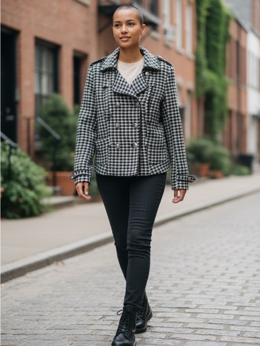 Houndstooth Double-Breasted Women's Jacket - Black & White